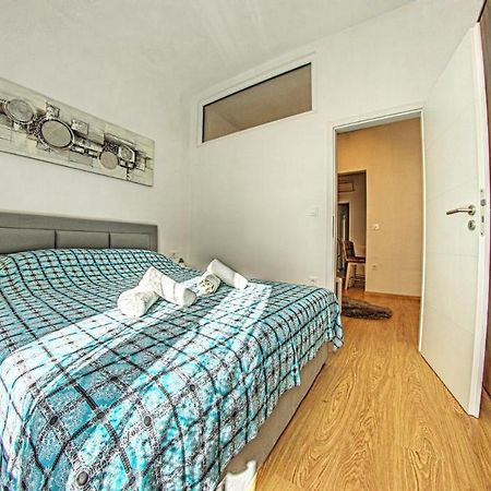 Caligula City Center Apartment Pula Zewnętrze zdjęcie