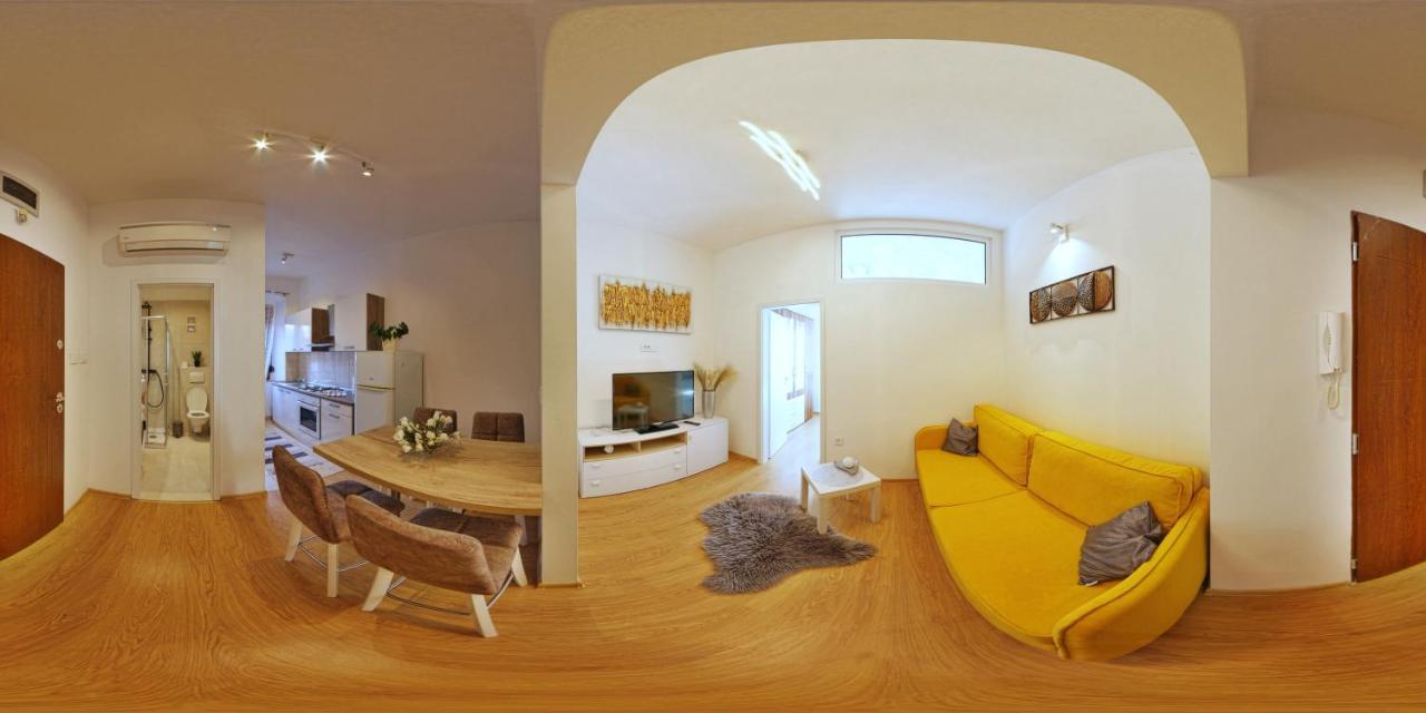 Caligula City Center Apartment Pula Zewnętrze zdjęcie